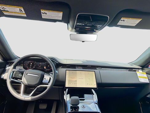 New 2026 Land Rover Range Rover Sport SE image 17