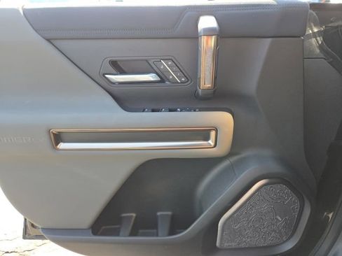 Used 2025 GMC Hummer EV 3X w/ Extreme Off-Road Package image 37