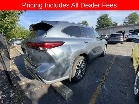 Used 2022 Toyota Highlander Platinum AWD/4WD image 8