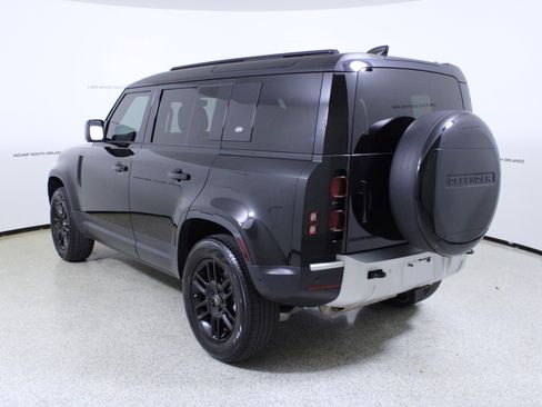 Used 2024 Land Rover Defender 110 S image 5