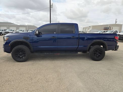 Used 2024 Nissan Titan PRO-4X w/ Pro-4x Convenience Package AWD/4WD image 6
