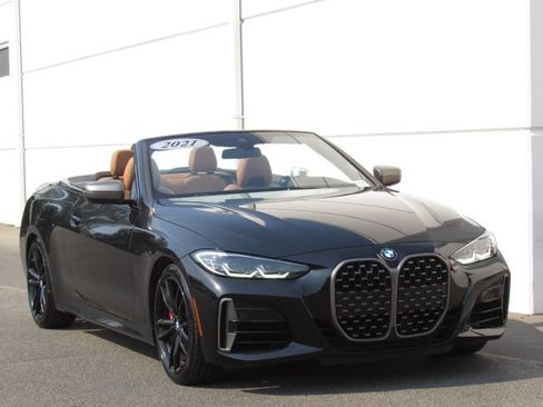 Used 2021 BMW M440i Convertible w/ Premium Package RWD image 2