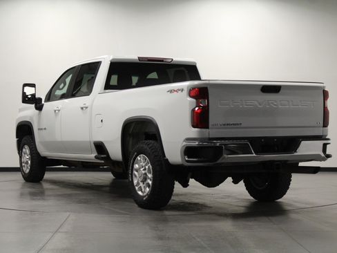 Used 2021 Chevrolet Silverado 3500 LT image 6