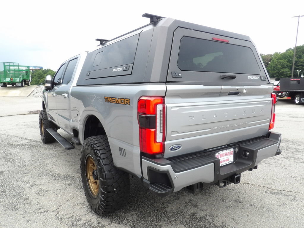 Used 2023 Ford F250 Platinum w/ Tremor Off-Road Package AWD/4WD image 5