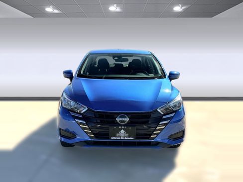 Used 2024 Nissan Versa SV w/ Trunk Package image 4