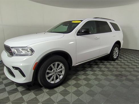 Certified 2024 Dodge Durango SXT image 8
