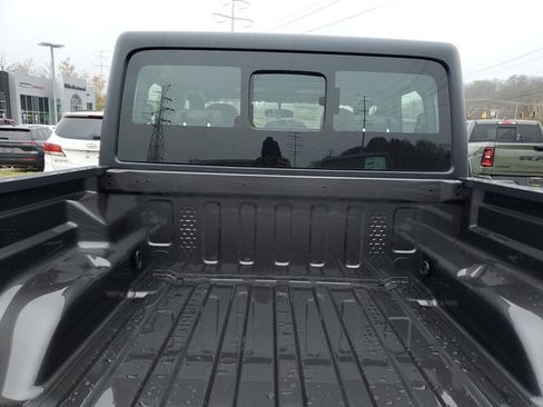 New 2026 Jeep Gladiator Sport image 5
