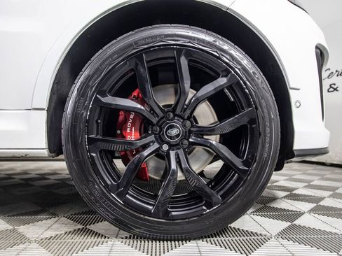 Used 2022 Land Rover Range Rover Sport SVR image 42