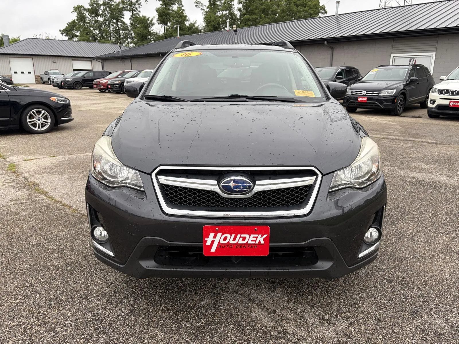 Used 2016 Subaru Crosstrek 2.0i Premium w/ Popular Package #1 AWD/4WD image 2