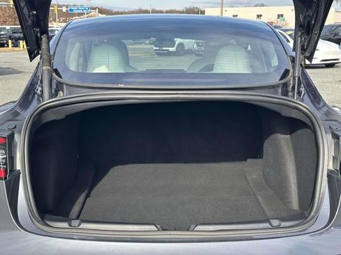 Used 2022 Tesla Model 3 Standard Range image 11