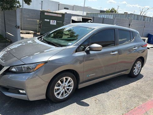 Used 2018 Nissan Leaf SV FWD image 1