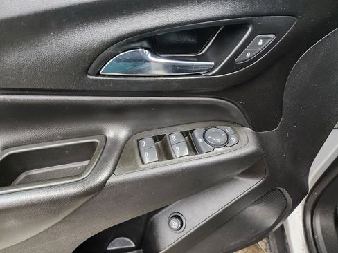 Used 2020 Chevrolet Equinox LT image 10