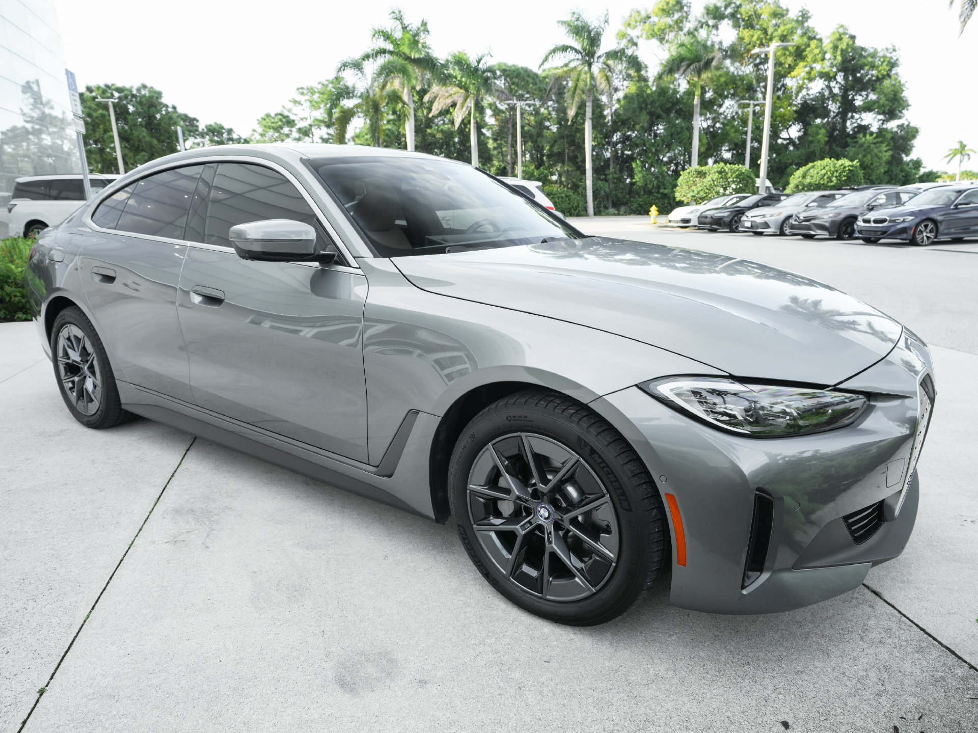 Used 2024 BMW i4 eDrive35 w/ Convenience Package RWD image 28