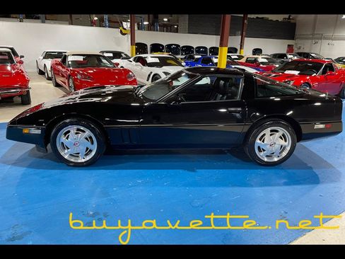 Used 1988 Chevrolet Corvette Coupe RWD image 6