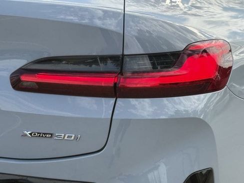 Used 2024 BMW X4 xDrive30i w/ Premium Package AWD/4WD image 7