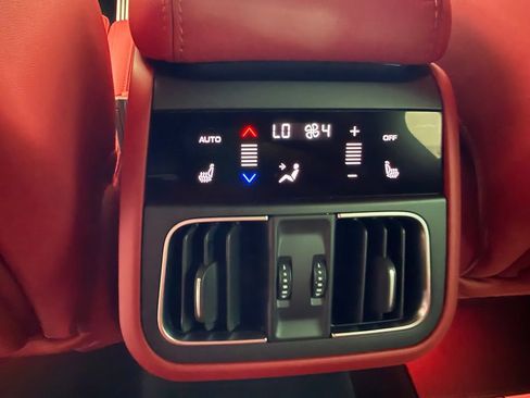 Certified 2025 Maserati Grecale Folgore AWD/4WD image 18