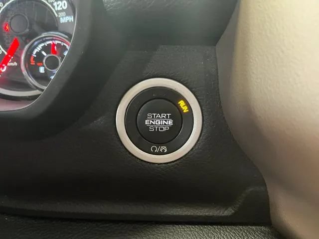 Used 2022 RAM 1500 Laramie AWD/4WD image 14