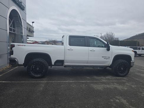 Used 2020 Chevrolet Silverado 2500 LT w/ All Star Edition image 2