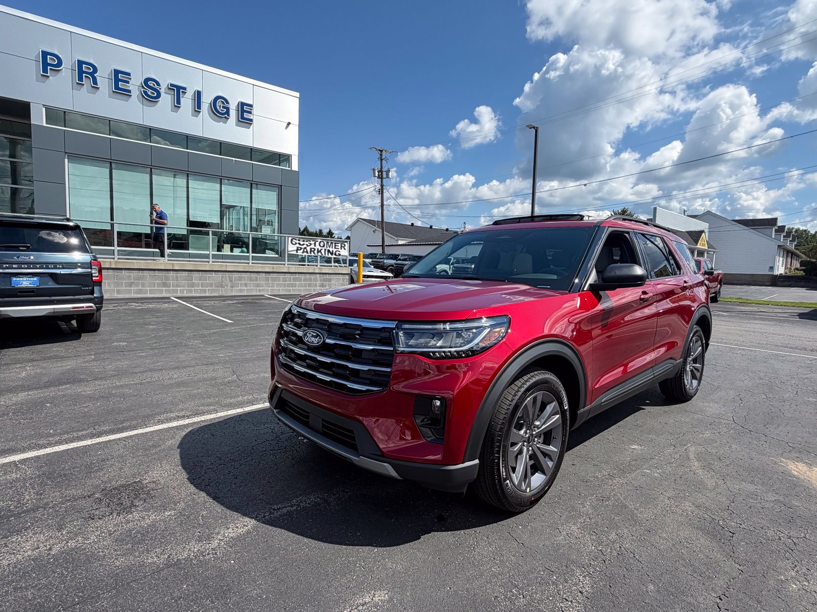 New 2027 Ford Explorer Active w/ Active Comfort Package AWD/4WD image 1