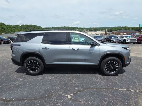 New 2026 Chevrolet Traverse Z71 w/ Driver Confidence Package AWD/4WD image 9