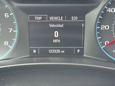 Used 2018 Chevrolet Equinox LS AWD/4WD image 17