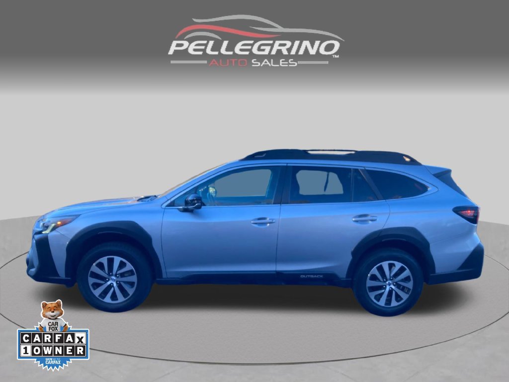 Used 2023 Subaru Outback Premium AWD/4WD image 3