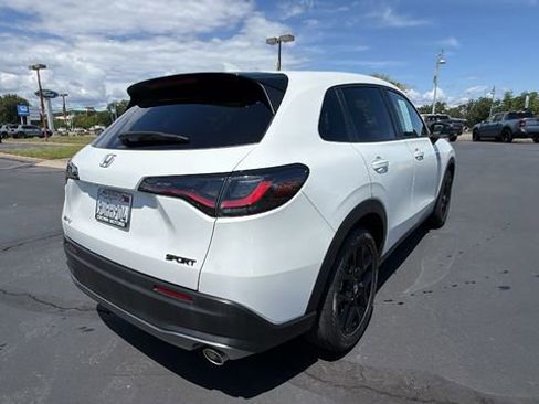 Used 2024 Honda HR-V Sport image 4