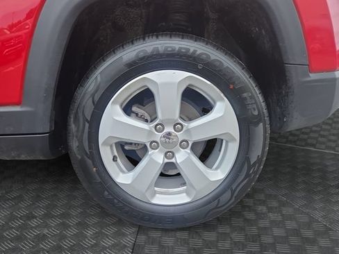 Used 2019 Jeep Compass Latitude AWD/4WD image 33