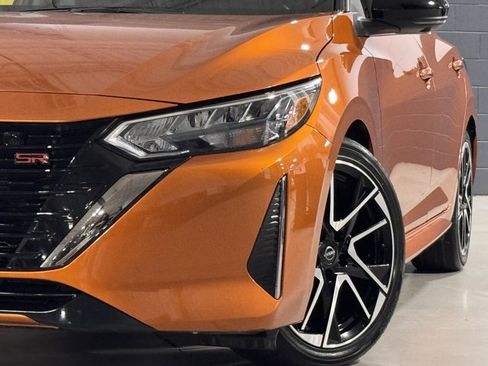 Used 2024 Nissan Sentra SR w/ SR Premium Package image 40