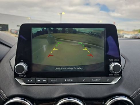 Used 2024 Nissan Sentra SV image 9