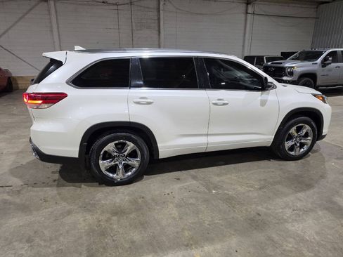 Used 2019 Toyota Highlander Limited Platinum AWD/4WD image 14