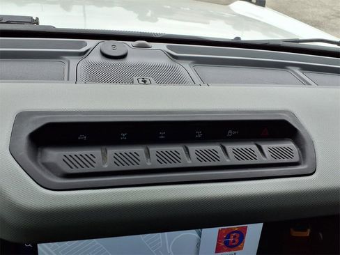 Used 2023 Ford Bronco Badlands image 31