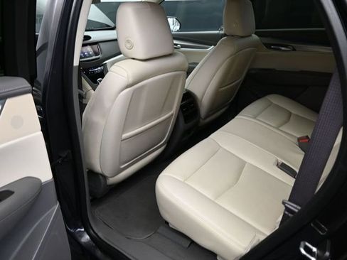 Used 2017 Cadillac XT5 Premium Luxury image 14