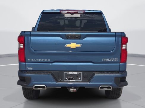 Used 2024 Chevrolet Silverado 1500 High Country w/ High Country Premium Package AWD/4WD image 4