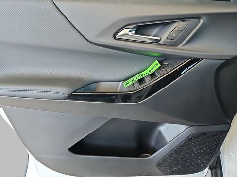 New 2026 Chevrolet Equinox LT image 24