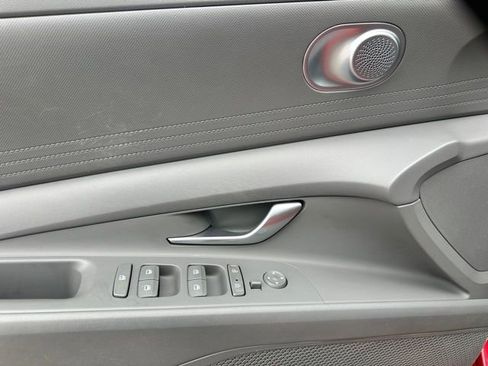 Used 2023 Hyundai Elantra SEL w/ Cargo Package image 10