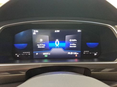 Certified 2022 Volkswagen Tiguan SE image 10