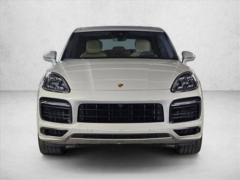 Used 2022 Porsche Cayenne GTS AWD/4WD image 2