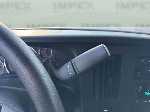 Used 2023 GMC Savana 2500 image 12