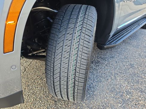 New 2026 GMC Yukon XL Elevation image 35