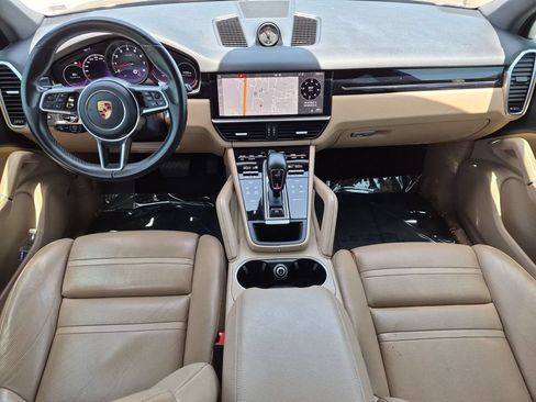 Used 2019 Porsche Cayenne AWD/4WD image 12