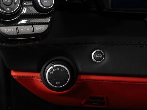 Used 2018 Ferrari 488 Spider image 38