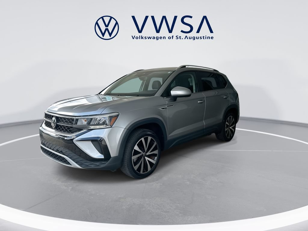 Certified 2023 Volkswagen Taos SE FWD image 3