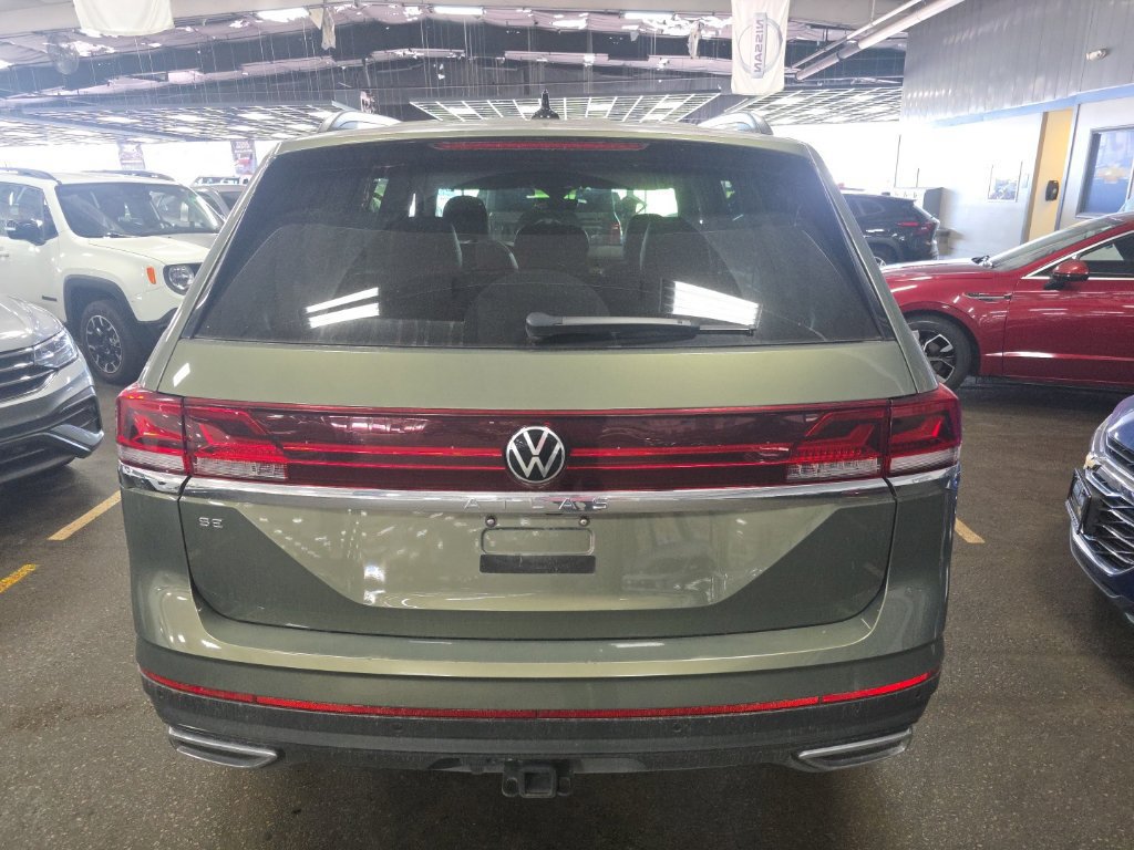 Used 2026 Volkswagen Atlas SE FWD image 3