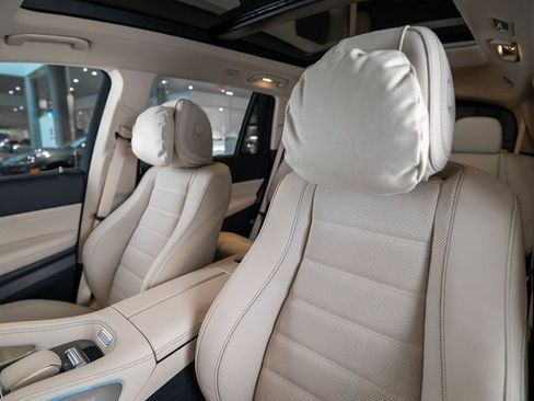 New 2026 Mercedes-Benz GLS 450 4MATIC image 12