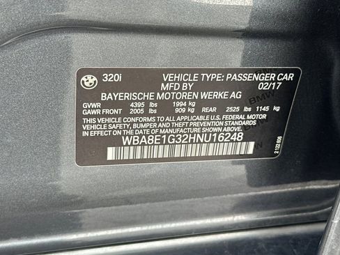 Used 2017 BMW 320i Sedan RWD image 31
