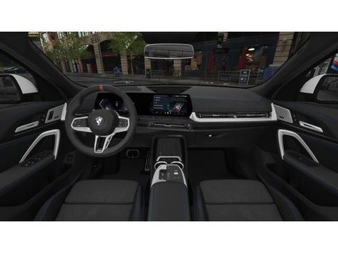 Used 2025 BMW X2 xDrive28i w/ Technology Package image 10