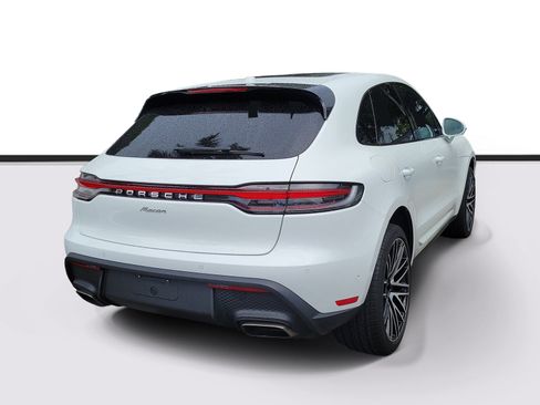 Used 2022 Porsche Macan AWD/4WD image 4