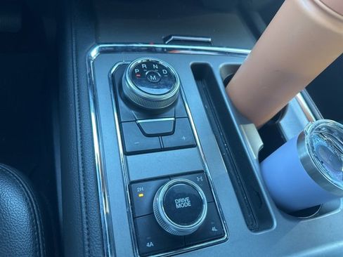 Used 2020 Ford Expedition XLT w/ Equipment Group 202A image 17