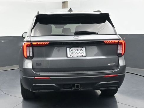 Used 2025 Ford Explorer ST-Line w/ ST-Line Street Pack AWD/4WD image 40